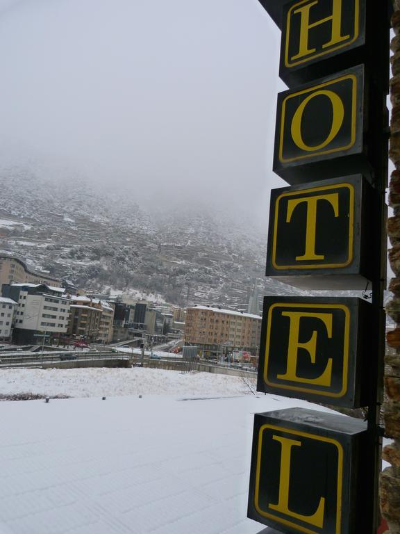 Hotel Pitiusa Andorra la Vella Luaran gambar