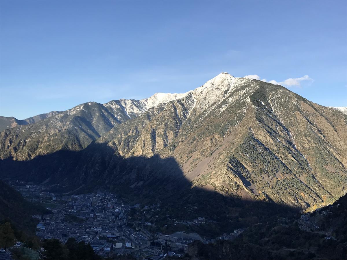Hotel Pitiusa Andorra la Vella Luaran gambar
