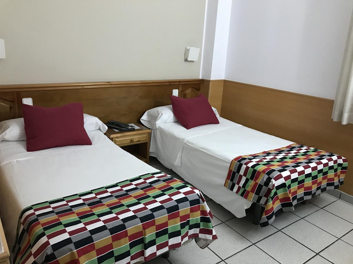 Hotel Pitiusa Andorra la Vella Luaran gambar