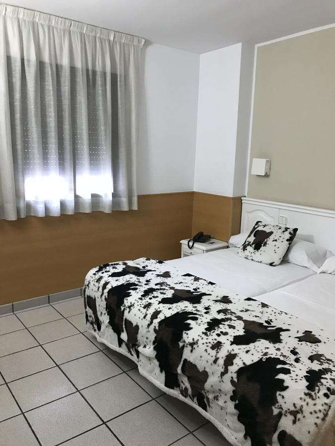 Hotel Pitiusa Andorra la Vella Luaran gambar